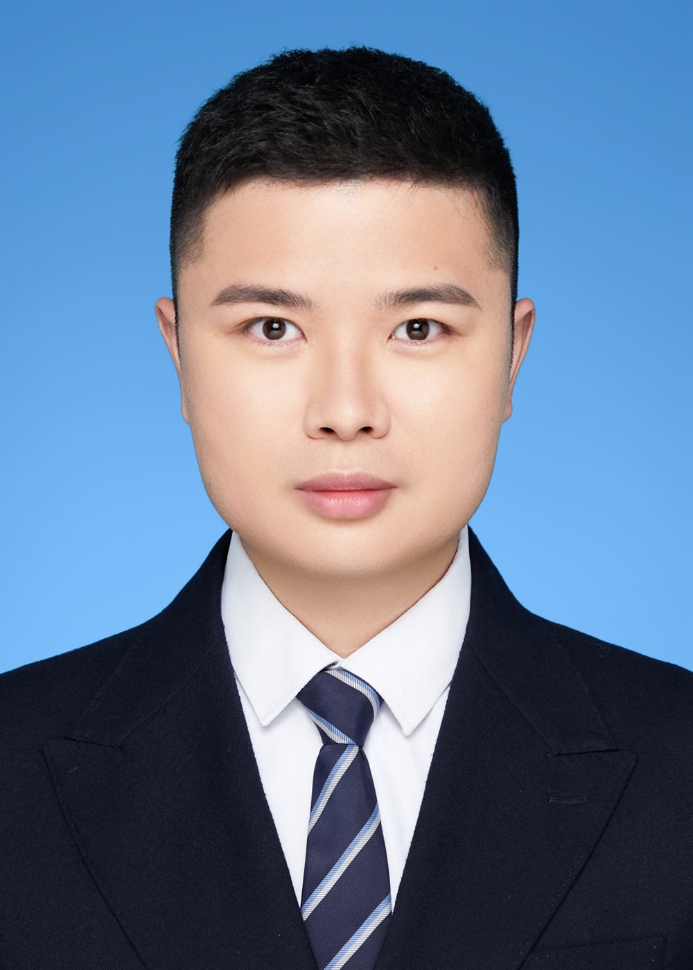 nCcH_1679366859821014992.jpg 曾庆辉3.jpg