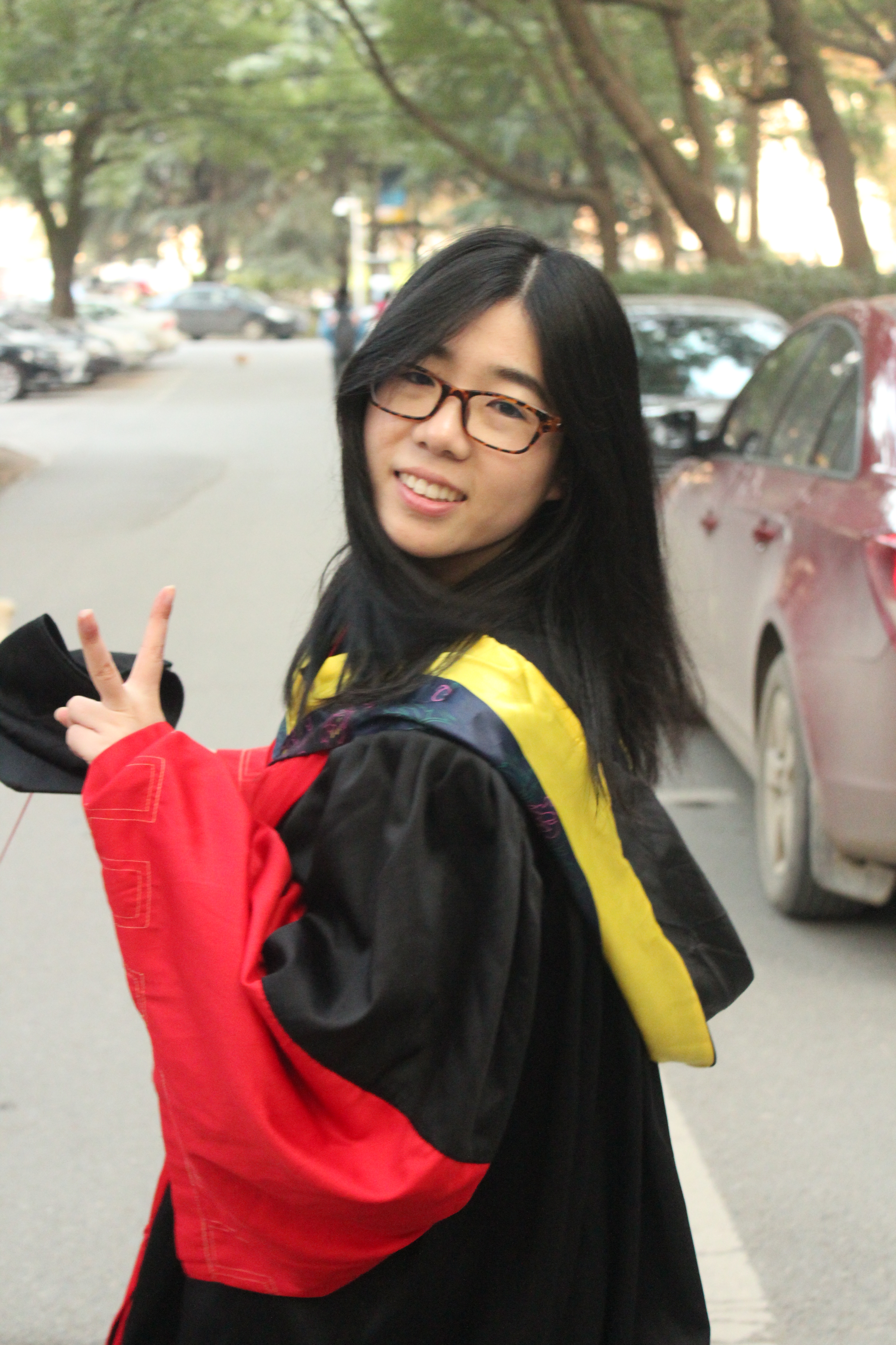 1524797085396003202.jpg 吕程2.jpg